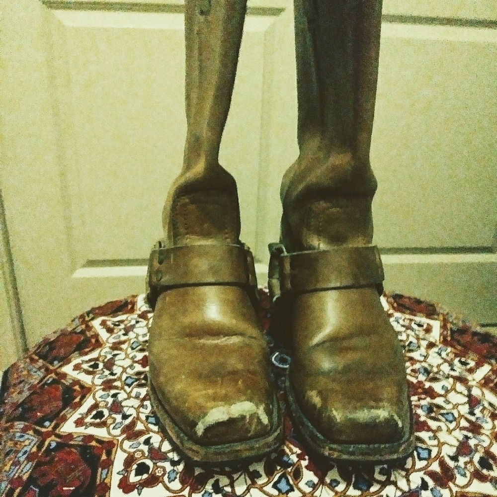 Boots - Picture 4 of 4